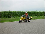 Sun 25 May 2003 09:29:16 DSC01003.JPG 
